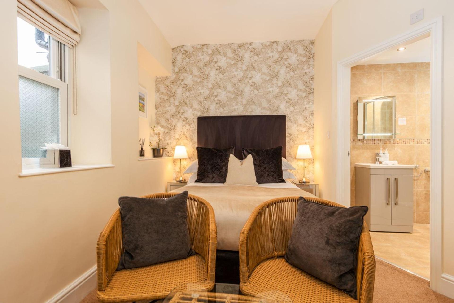 Wheatlands Lodge-Windermere - Guest House Of The Year 2024 - Adult Only - Free Car Park ภายนอก รูปภาพ
