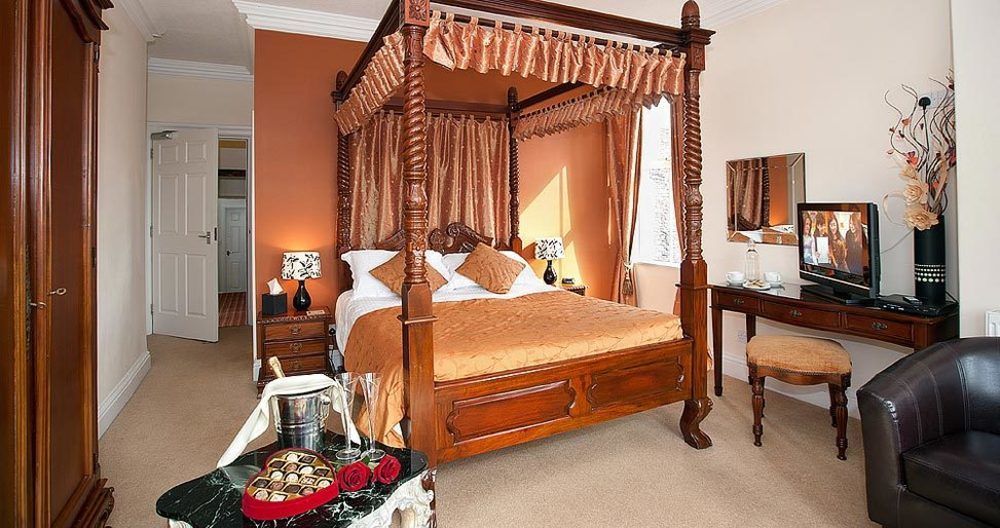 Wheatlands Lodge-Windermere - Guest House Of The Year 2024 - Adult Only - Free Car Park ภายนอก รูปภาพ